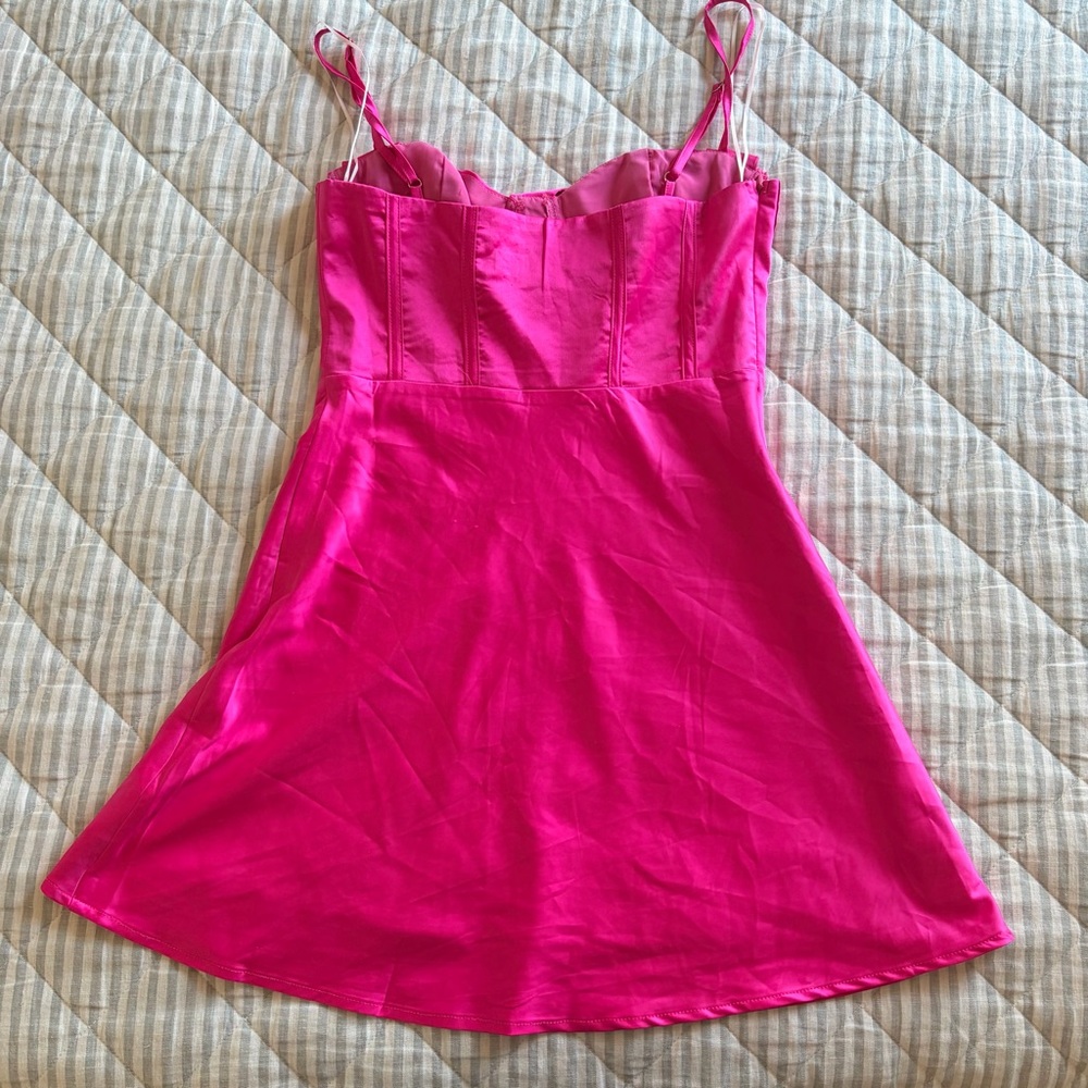 Princess Polly pink satin corset dress - Picture 3 of 5